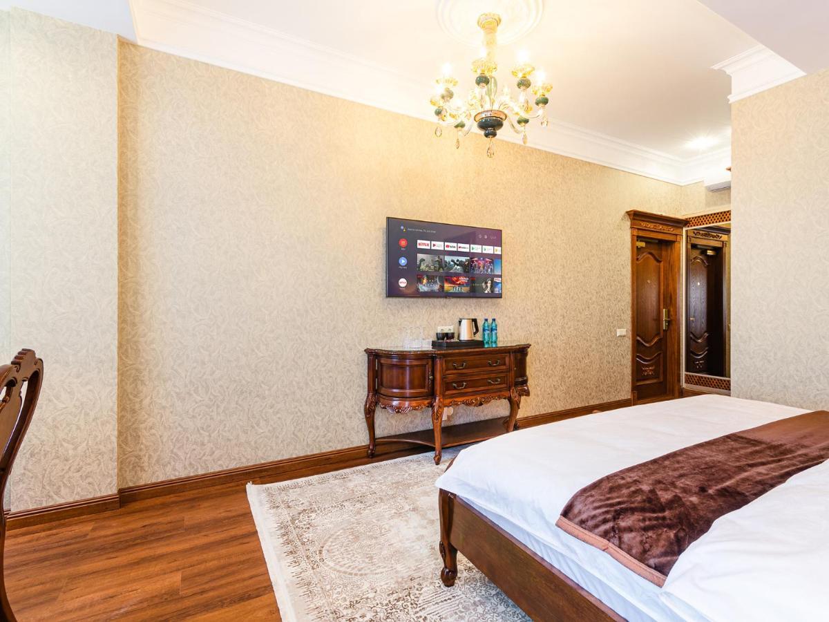 Gregory Hotel Dendrarium Park Chişinău Extérieur photo
