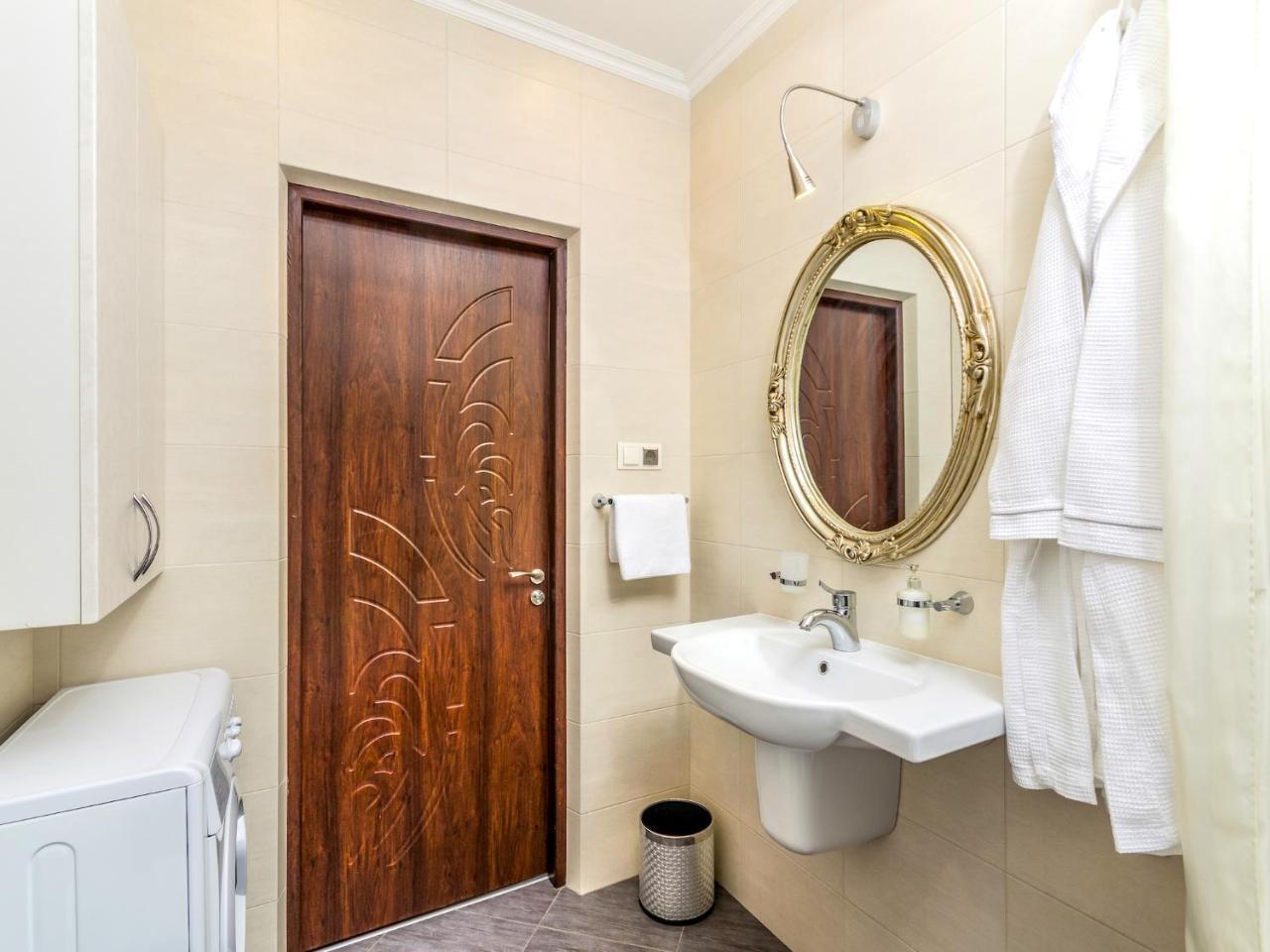 Gregory Hotel Dendrarium Park Chişinău Extérieur photo