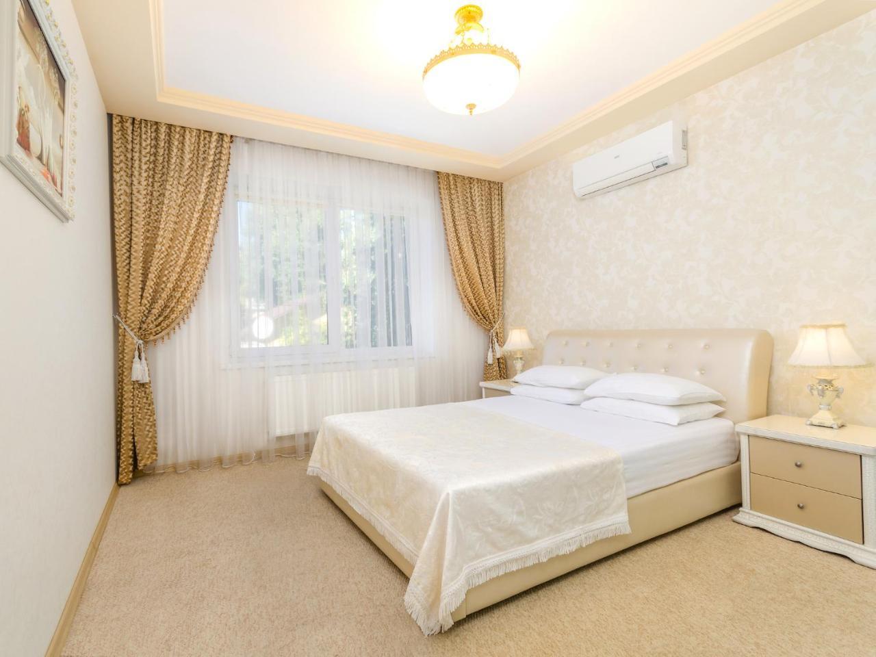 Gregory Hotel Dendrarium Park Chişinău Extérieur photo