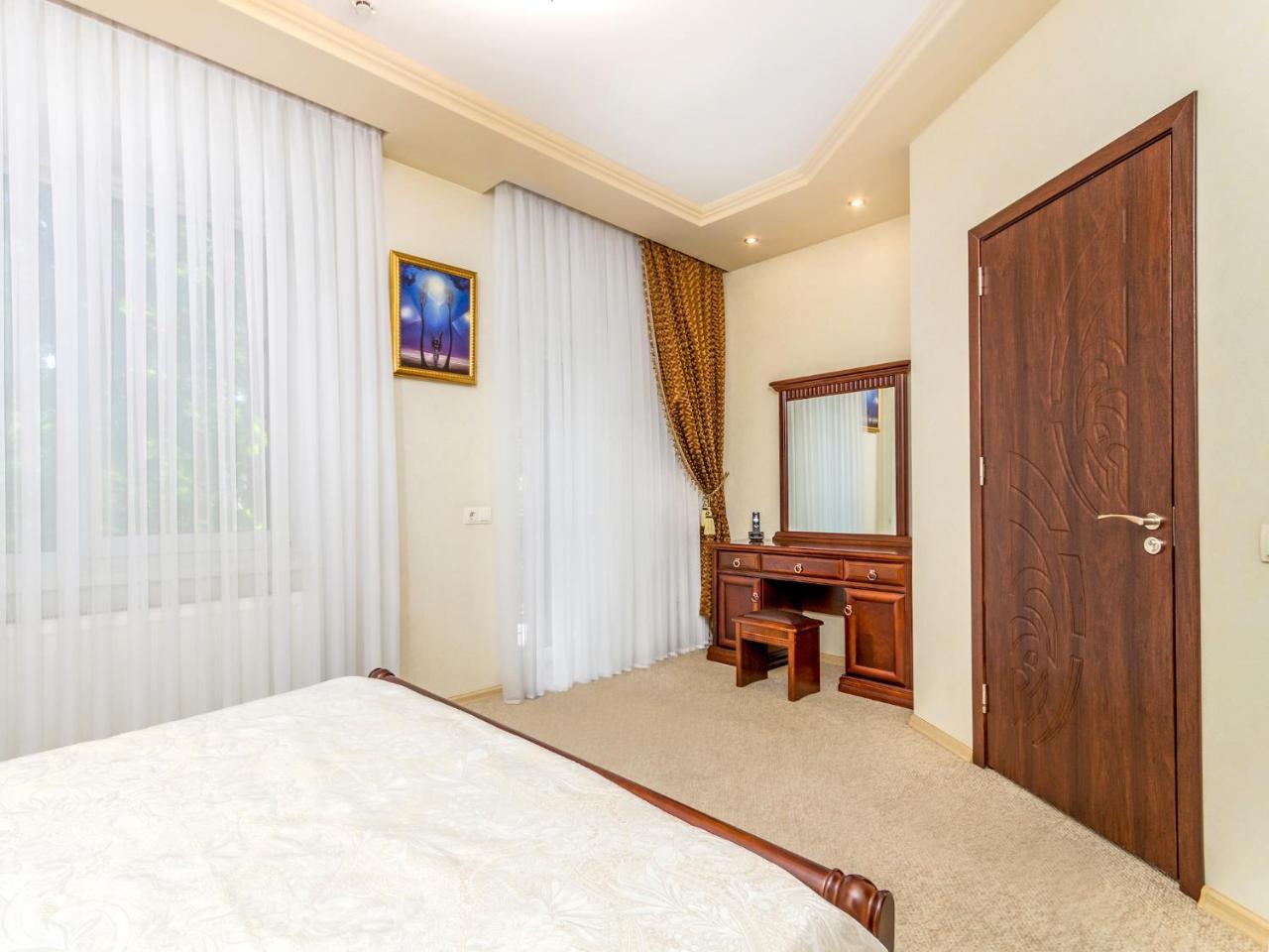 Gregory Hotel Dendrarium Park Chişinău Extérieur photo
